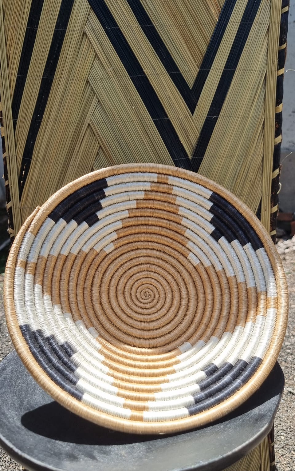 Handicrafts and art at African Art Gallery, Gisenyi